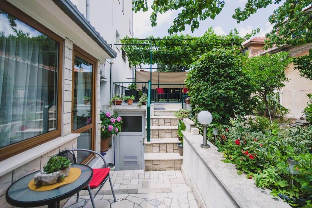 Marjan Hill 3-Br Apt,5 Guests Private Garden Near Beach Split Zewnętrze zdjęcie